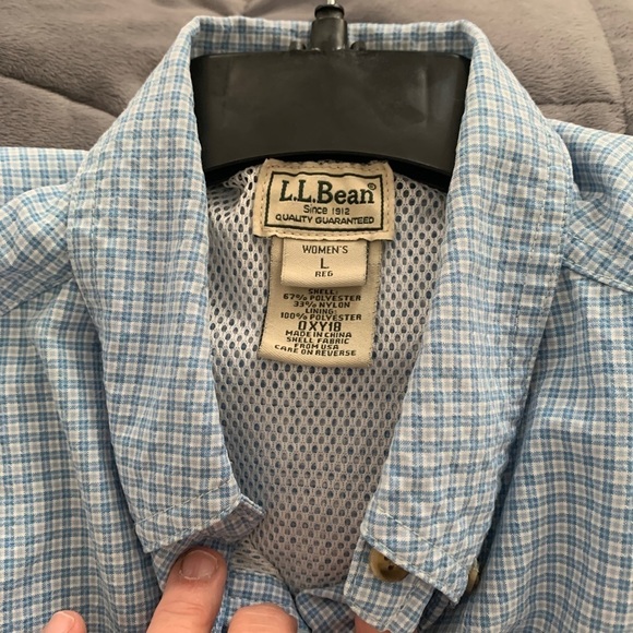 LL Bean Women’s Button Down Shirt Size Large - Picture 4 of 9
